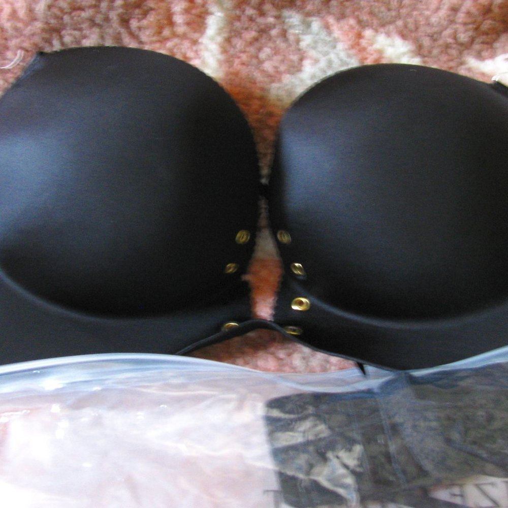 Front Lace up pushup Bra 38C